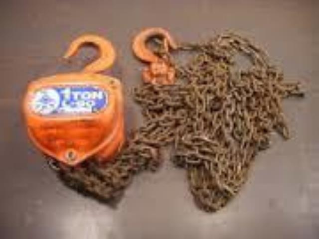 Rental store for CHAIN HOIST, 1 TON X 30 in Chicago IL